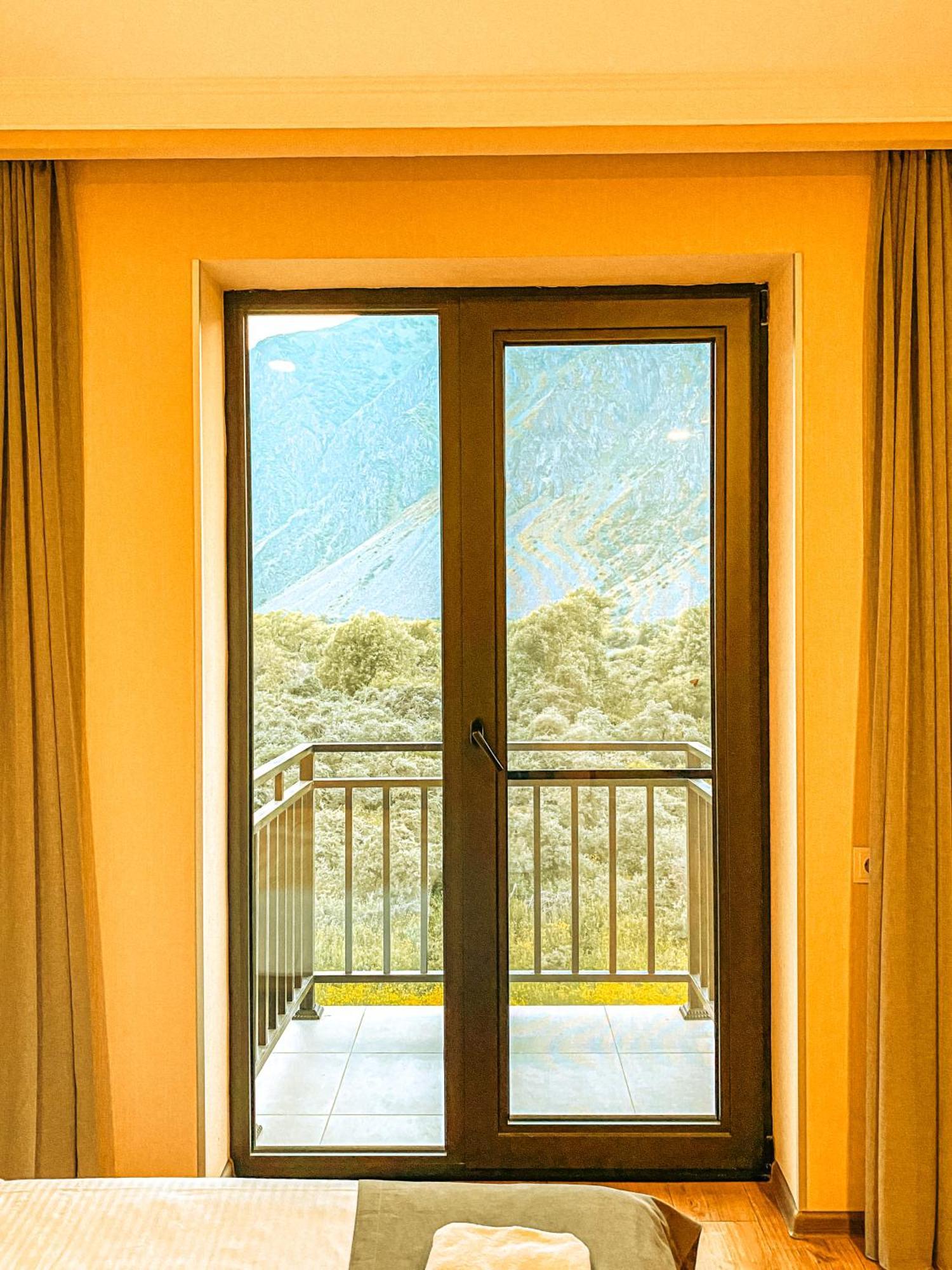 Hotel Gold Kazbegi エクステリア 写真